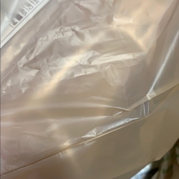 Meet your Posher, Amanda - Picture 1 of 1